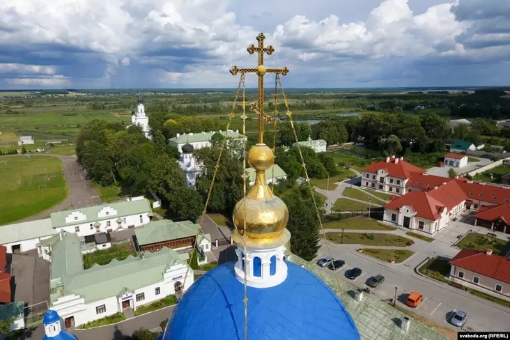 Праваслаўныя крыжы над Жыровічамі