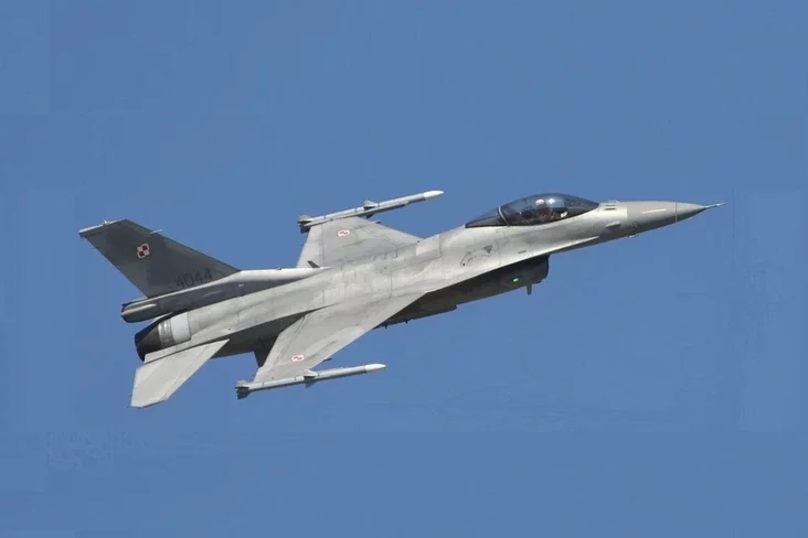 Знішчальнік F16 Истребитель F16 Fighter Jet F16