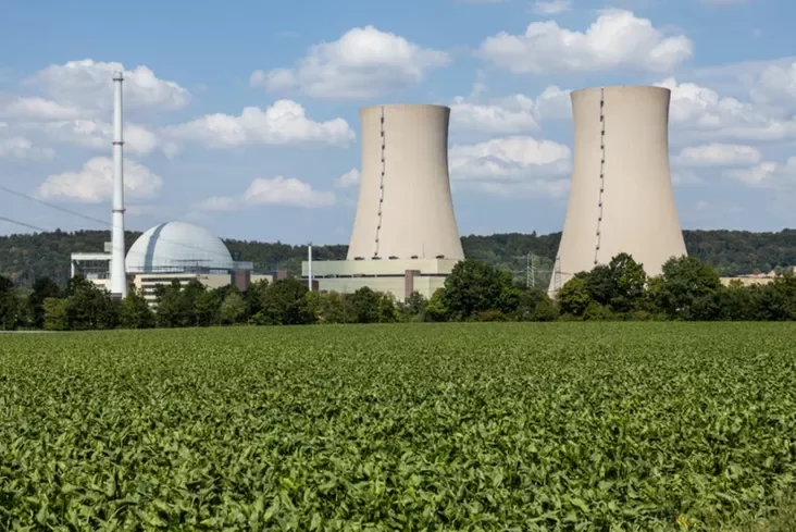 Nuclear Power Plant Grohnde (Lower Saxony, Germany) Атамная электрастанцыя каля Грандэ ў Ніжняй Саксоніі атомная электростанция недалеко от Гранде в Нижней Саксонии