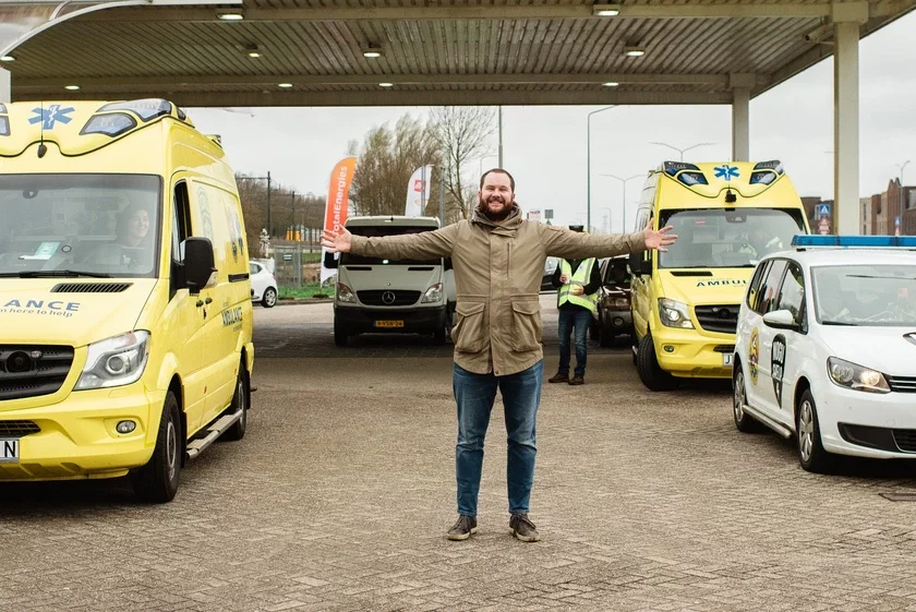 ambulances humanitarian aid for Ukraine машины скорой помощи для Украины