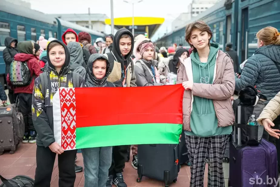 Dzieci z Danbasa, jakich pryvoziać na «azdaraŭleńnie» ŭ Biełaruś. Fota: SB